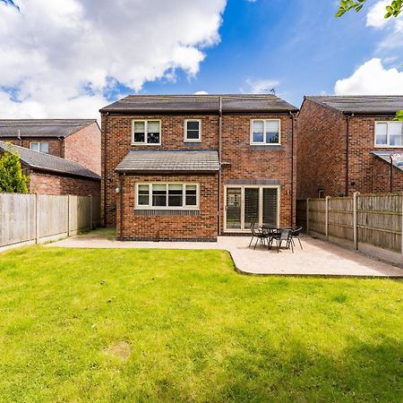 Brook Meadow House, 4 Bed House, Manchester Astley  Экстерьер фото
