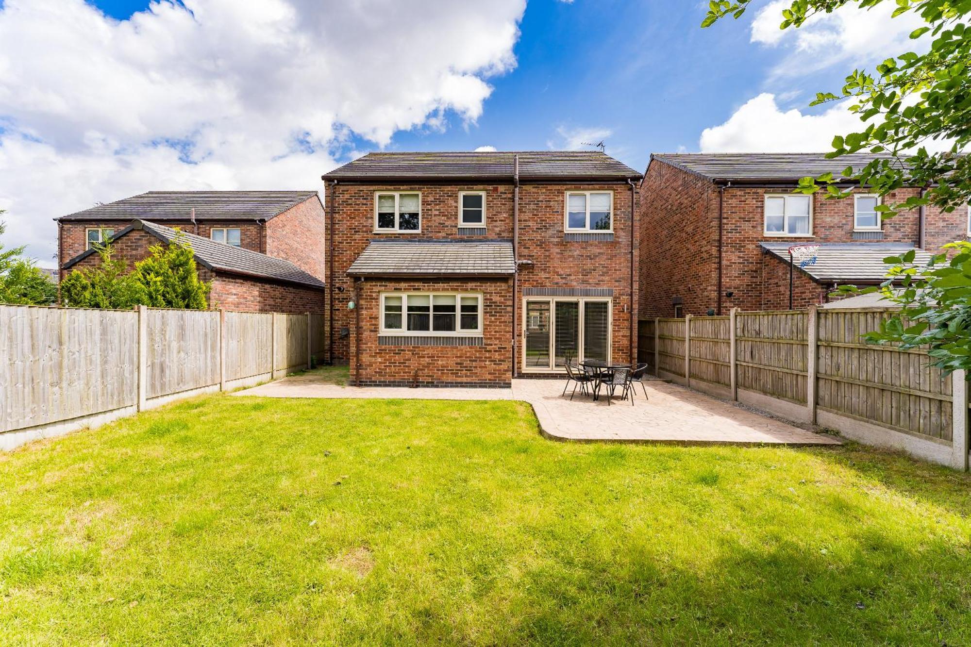 Brook Meadow House, 4 Bed House, Manchester Astley  Экстерьер фото