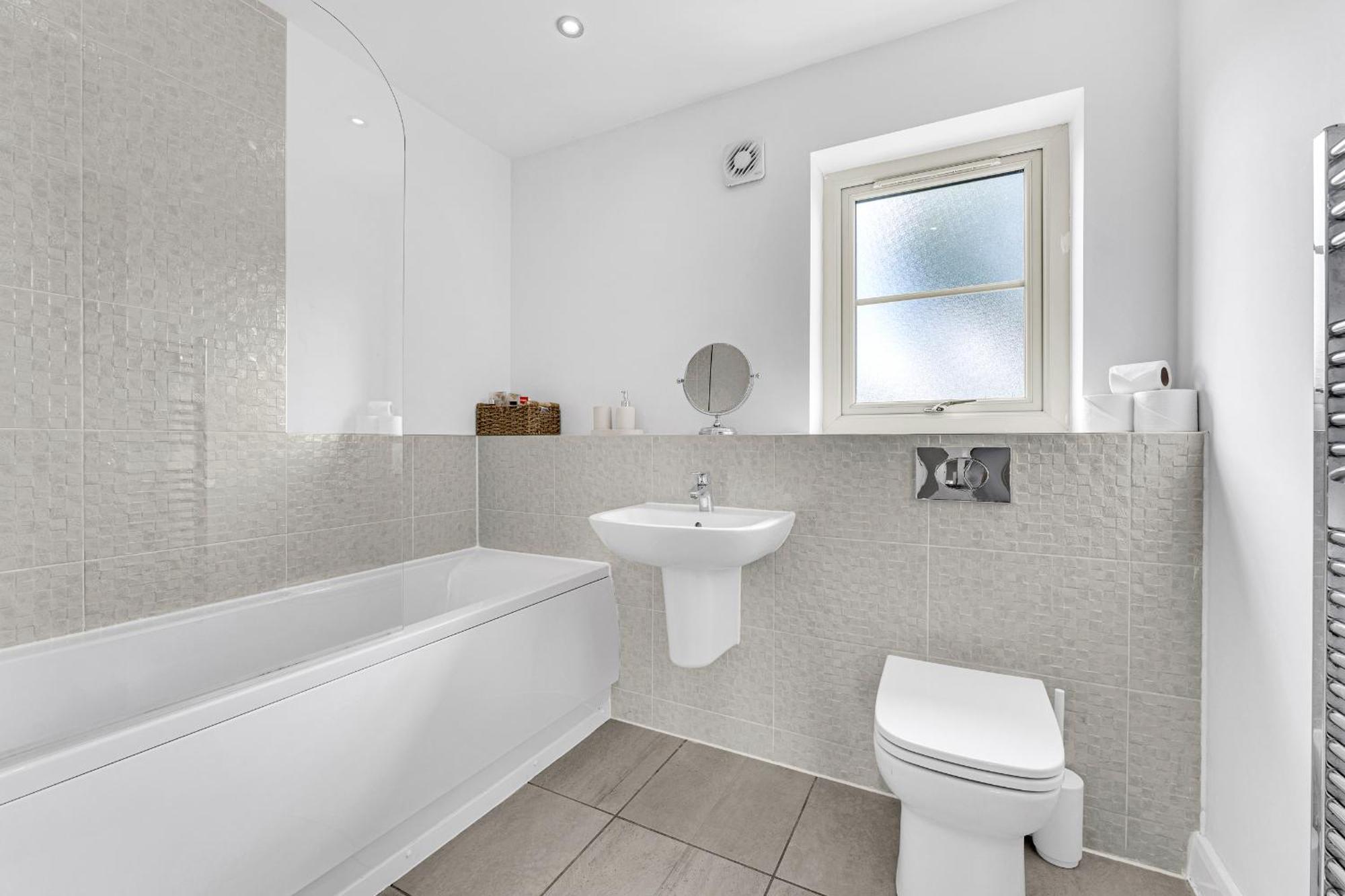 Brook Meadow House, 4 Bed House, Manchester Astley  Экстерьер фото