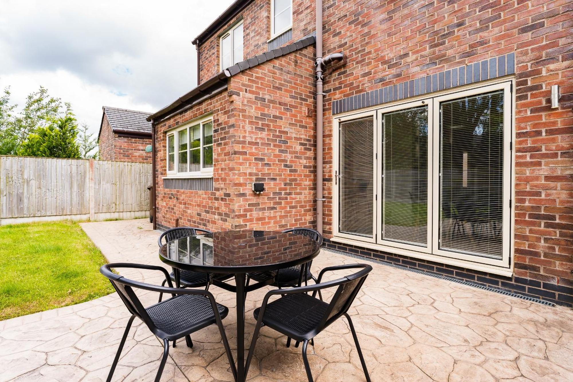 Brook Meadow House, 4 Bed House, Manchester Astley  Экстерьер фото