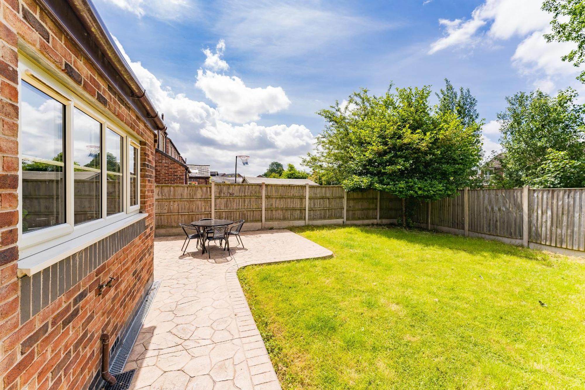 Brook Meadow House, 4 Bed House, Manchester Astley  Экстерьер фото
